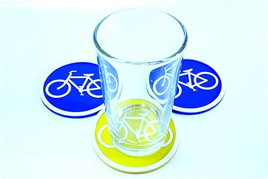 玻璃杯,托垫,自行车,象征