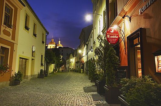 捷克共和国,摩拉维亚,奥洛摩兹,餐馆,美景,街道,黄昏
