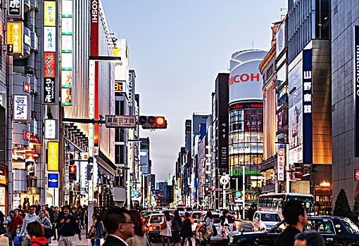 东京,城市街道,人,汽车,黄昏,银座,本州,日本,亚洲