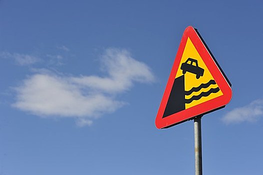 斯堪的纳维亚,瑞典,哥德堡,道路警告标示,仰视