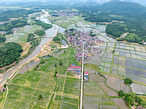 江西金溪,山村田园美