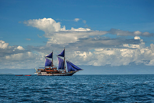 帆船,岛屿,海峡,西巴布亚,西新几内亚,印度尼西亚,亚洲