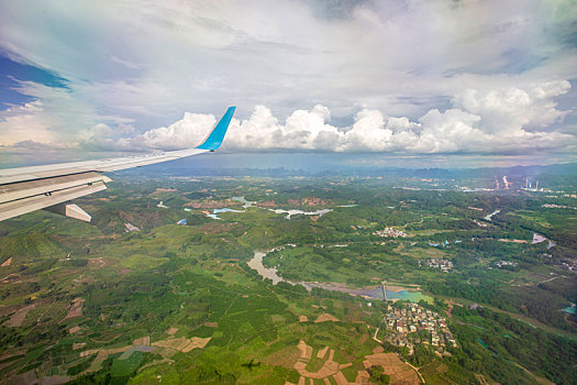 从空中俯瞰中国广西桂林市郊风光