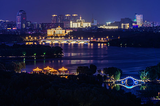 中国长春南湖公园夜景