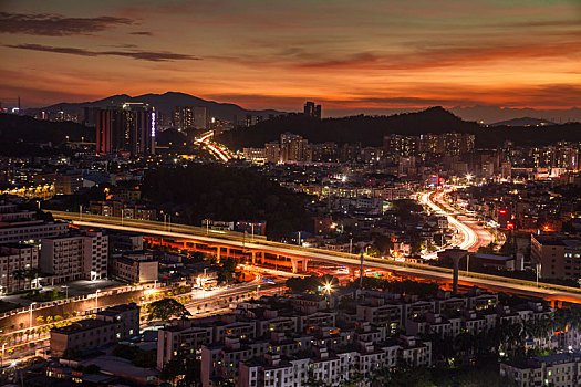 中国深圳龙岗区平湖金融基地城市建筑夜景风光
