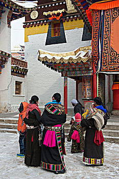 甘肃甘南地区,郎木寺,藏传佛教圣地,藏民服饰,徐学哲摄影,尼康,年,月