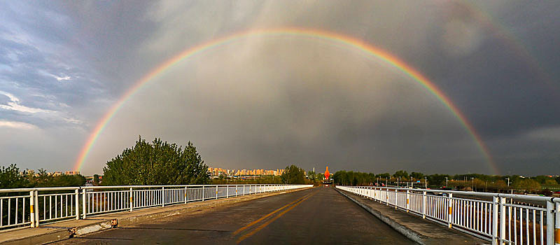 雨后彩虹