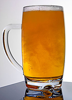 玻璃杯,苹果汁,窖藏啤酒,混合