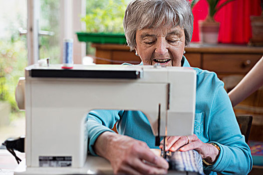 老年,女人,缝纫机