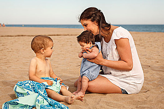 母亲,婴儿,坐,海滩