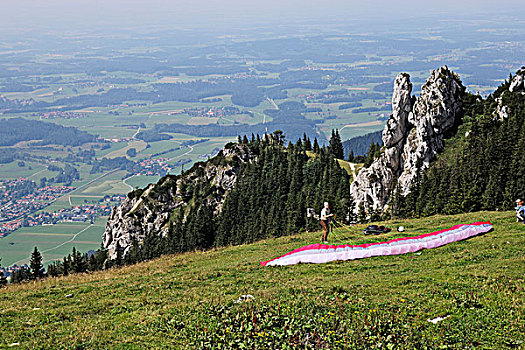 滑翔伞,准备,设备,坎彭完特山,齐姆高,上巴伐利亚,德国,欧洲