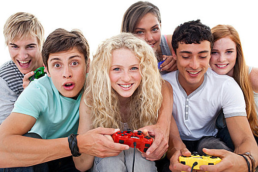 兴奋,青少年,玩电玩,客厅