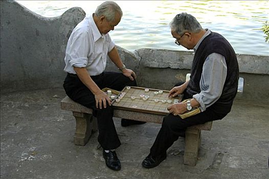 两个男人,玩,中国象棋,河内,越南