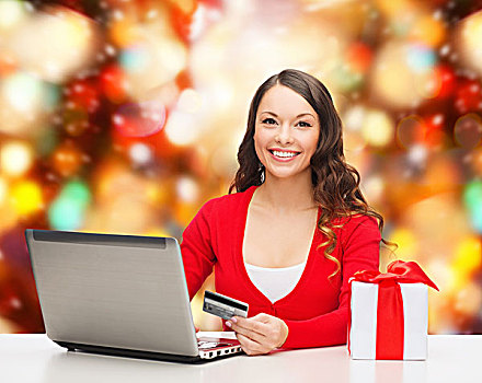 圣诞节,休假,科技,购物,概念,微笑,女人,信用卡,礼盒,笔记本电脑,上方,红灯,背景