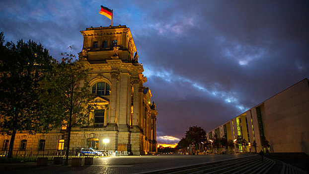 德国柏林国会大厦是历史古迹