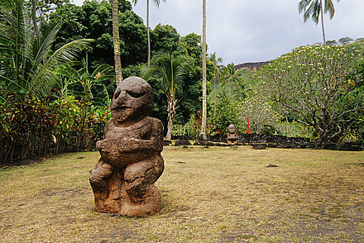 法属玻利尼西亚,社会群岛,塔希提岛,雕塑