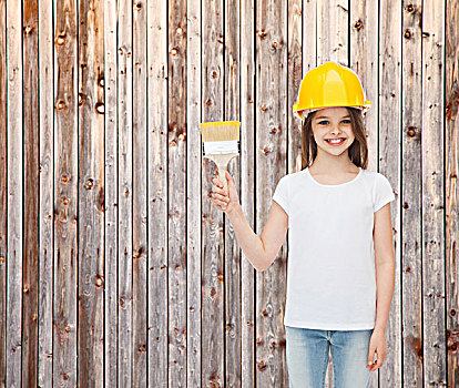 上油漆,建筑,孩子,人,概念,微笑,小女孩,防护,头盔,粉刷,上方,木篱,背景
