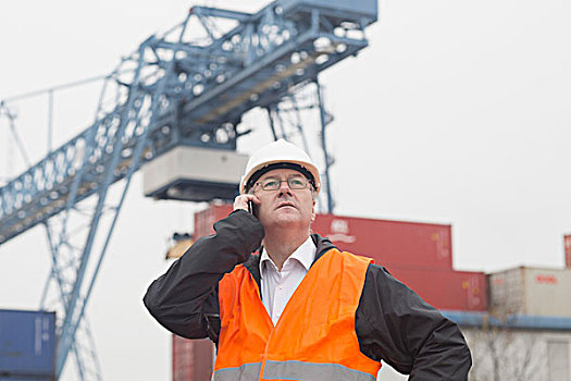 码头工人,智能手机,港口