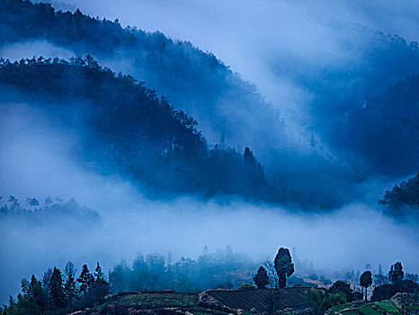 彩色杨峰山