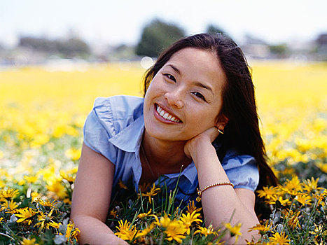 女人,卧,雏菊