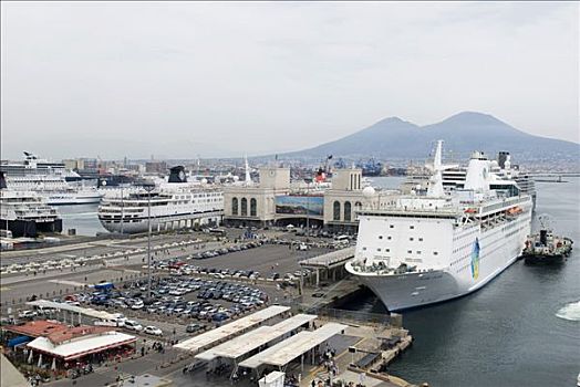 渡轮,港口,码头,后面,维苏威火山,那不勒斯,坎帕尼亚区,意大利,欧洲