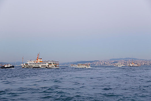 渡轮,博斯普鲁斯海峡,伊斯坦布尔,土耳其,欧洲,亚洲,右边