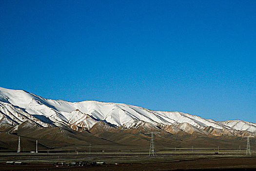 格尔木玉珠峰雪山