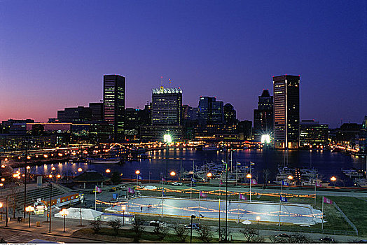 城市天际线,滑冰场,黄昏,巴尔的摩,马里兰,美国