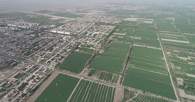 新疆哈密,塞外田园风光