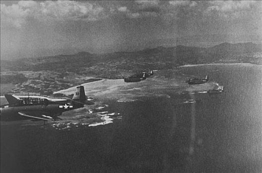 四个,鱼雷,轰炸机,飞跃,海岸,冲绳,日本