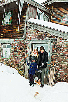 家庭,户外,乡村,房子,雪中
