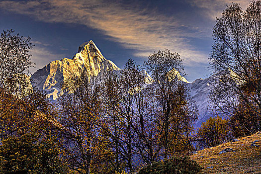 金秋四姑娘山高原风景