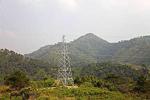 青山,供电塔