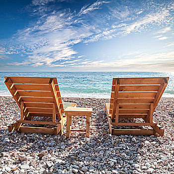 两个,木质,沙滩椅,站立,亚德里亚海,海岸,生动,阴天