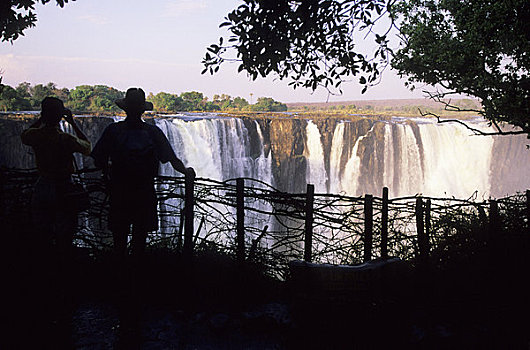 津巴布韦,维多利亚瀑布,赞比西河,游客