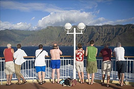 后视图,游客,站立,观测点,看,风景,考艾岛,夏威夷,美国