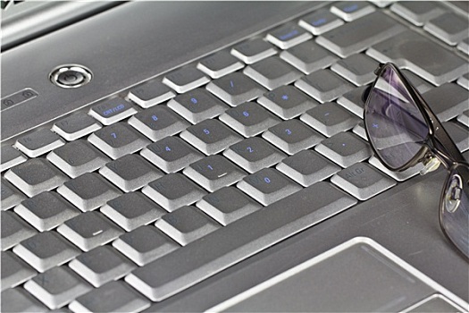 键盘,眼镜