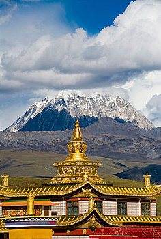 四川塔公金顶寺木雅金塔雅拉神山雪山