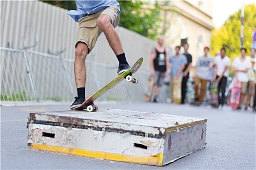 男孩,滑板,街上,城市生活