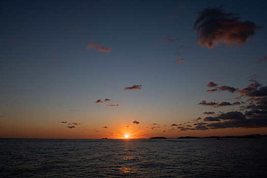 渤海湾海上日出