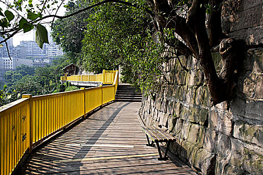 重庆山城步行道石板坡长江大桥地段