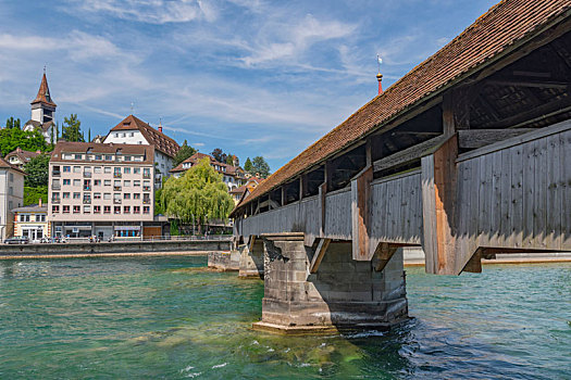 桥,一个,两个,遮盖,木质,步行桥,城市,卢塞恩市,上方,河,瑞士