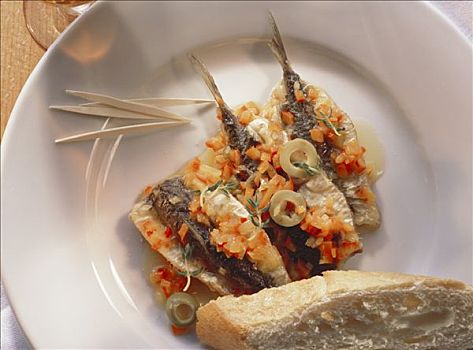 沙丁鱼,西班牙风格,面包