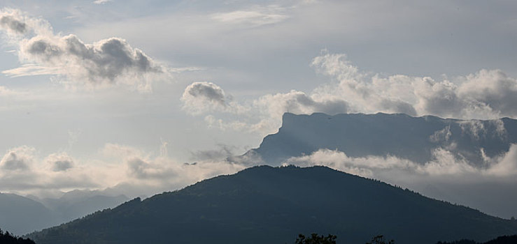 山区风景图