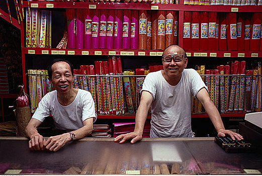 肖像,兩個男人,后面,臺案,香柱,店,香港
