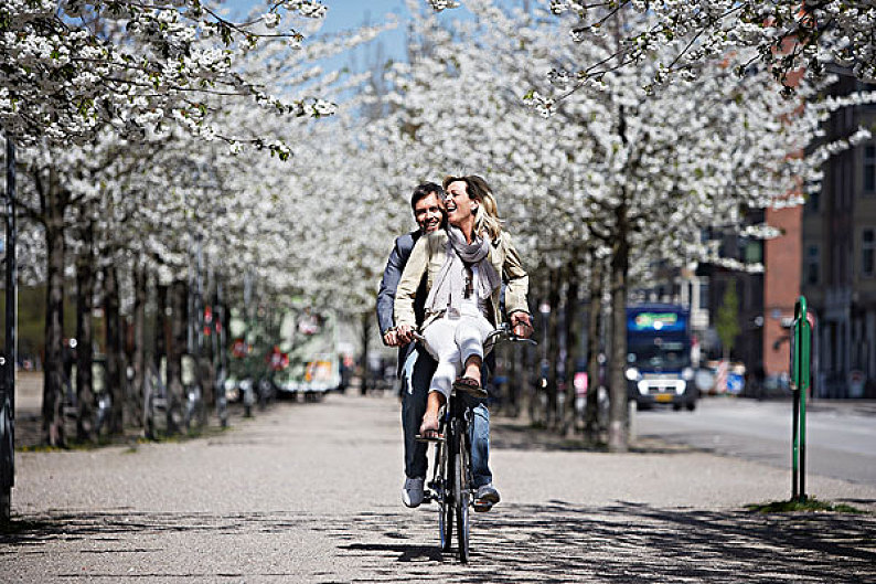 男人,骑,女朋友,自行车_高清图片_全景视觉