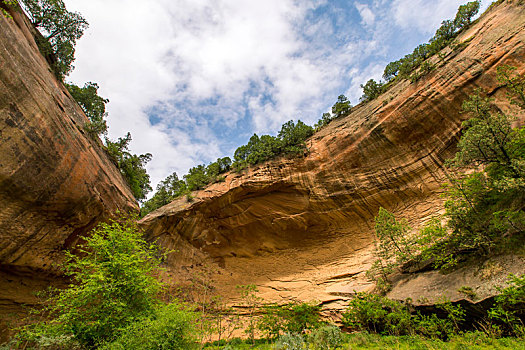 峡谷