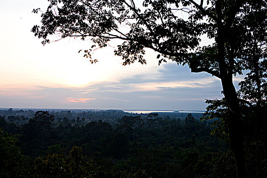 柬埔寨吴哥巴肯山