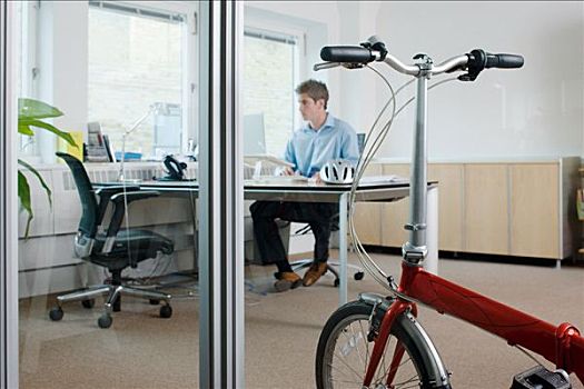 男人,办公室,自行车