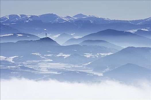 法国,上阿尔卑斯省,冬天,山景,薄雾